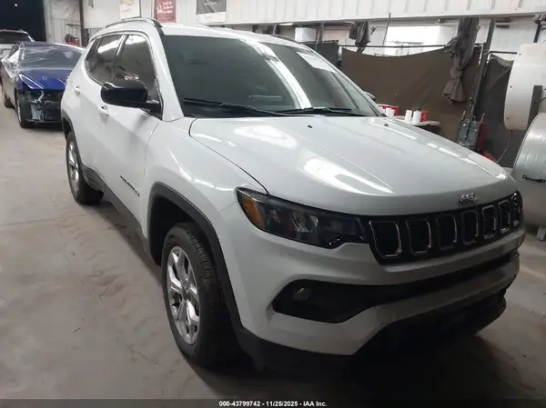 3C4NJDBN8ST556078 2025 JEEP COMPASS - Image 1