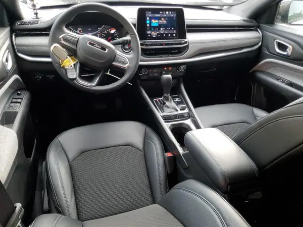3C4NJDBN8ST556128 2025 JEEP COMPASS - Image 8