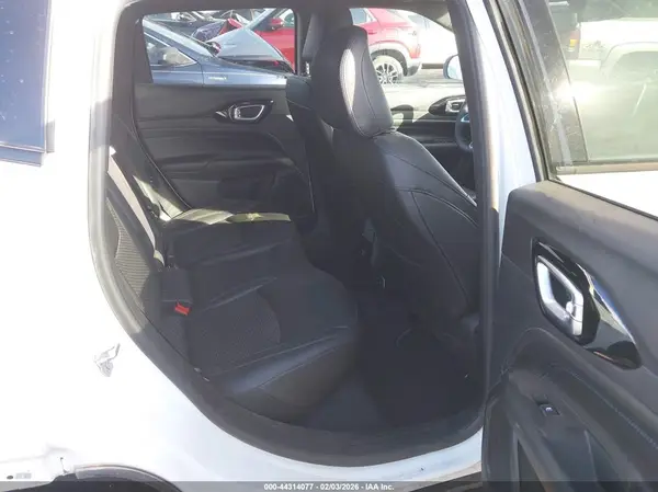 3C4NJDBN8ST556145 2025 JEEP COMPASS - Image 8