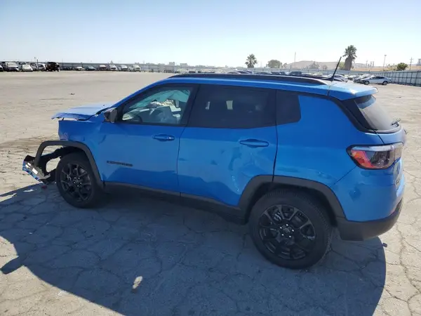 3C4NJDBN8ST560244 2025 JEEP COMPASS - Image 2