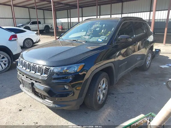 3C4NJDBN8ST581823 2025 JEEP COMPASS - Image 2
