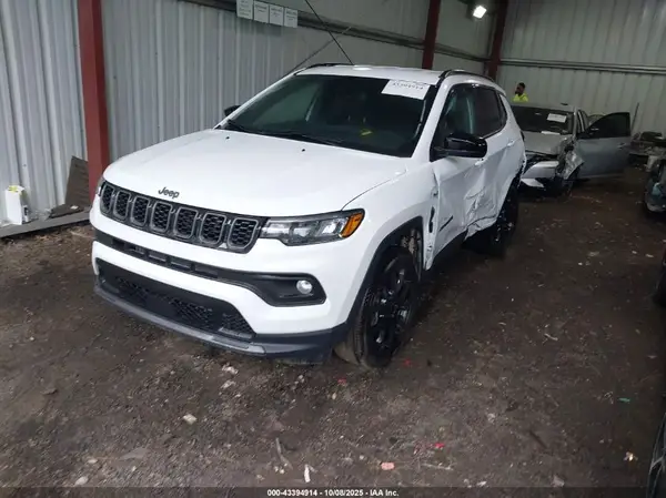 3C4NJDBN8ST586228 2025 JEEP COMPASS - Image 2