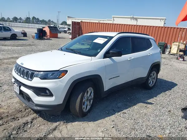 3C4NJDBN8ST592918 2025 JEEP COMPASS - Image 2