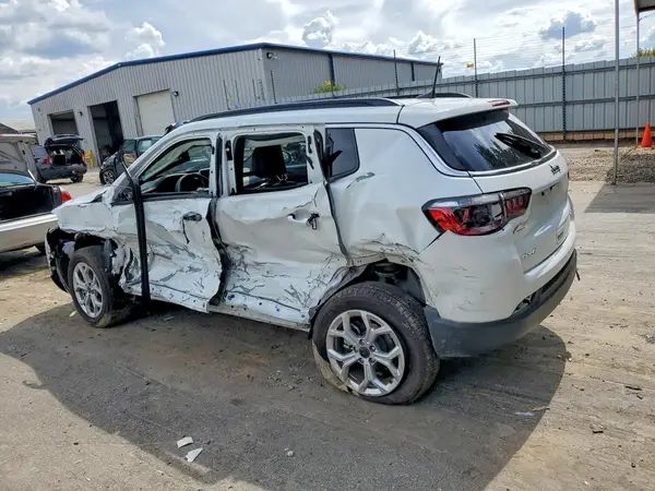 3C4NJDBN8ST608907 2025 JEEP COMPASS - Image 2