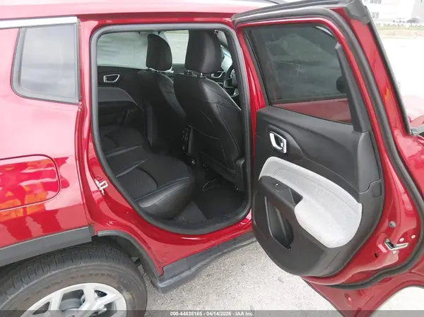 3C4NJDBN8ST610236 2025 JEEP COMPASS - Image 8