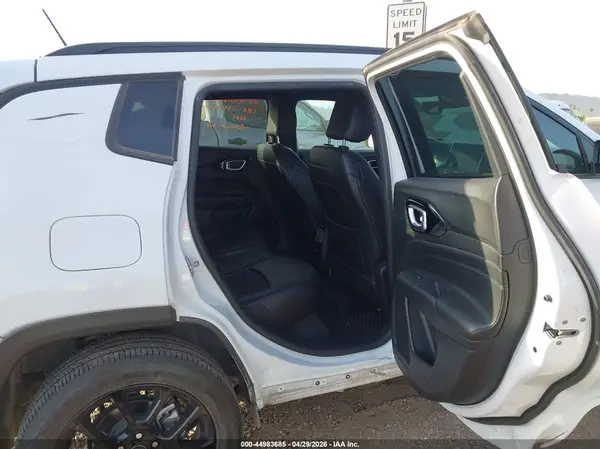 3C4NJDBN8ST618112 2025 JEEP COMPASS - Image 8