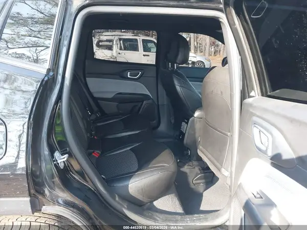 3C4NJDBN9PT501629 2023 JEEP COMPASS - Image 8