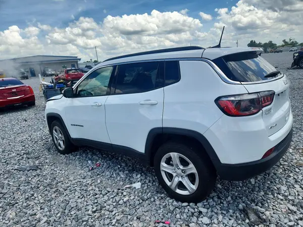 3C4NJDBN9PT504563 2023 JEEP COMPASS - Image 2
