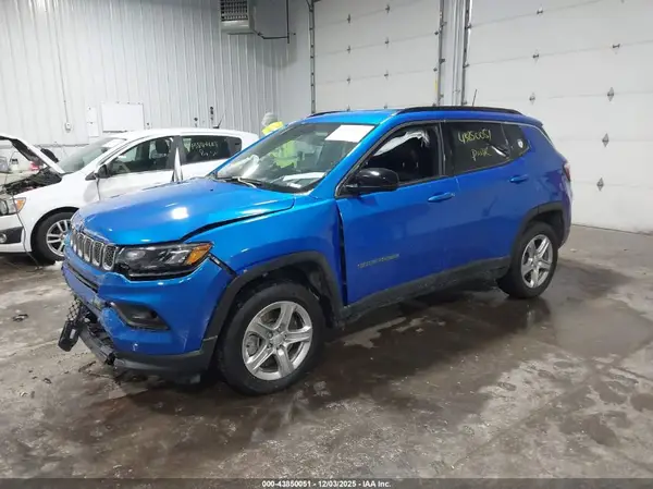 3C4NJDBN9PT517202 2023 JEEP COMPASS - Image 2