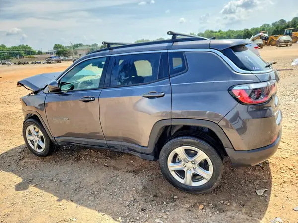 3C4NJDBN9PT538857 2023 JEEP COMPASS - Image 2