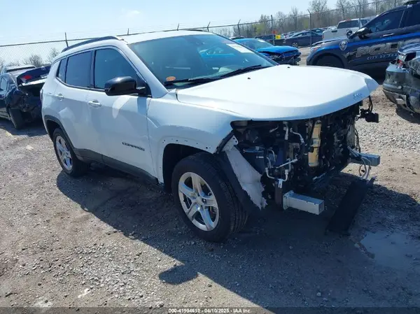 3C4NJDBN9PT561829 2023 JEEP COMPASS - Image 1