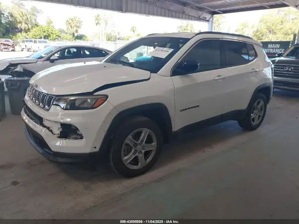 3C4NJDBN9RT104120 2024 JEEP COMPASS - Image 2