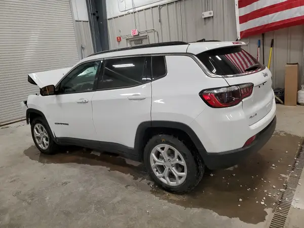 3C4NJDBN9RT110631 2024 JEEP COMPASS - Image 2