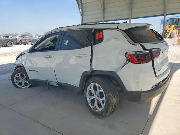 3C4NJDBN9RT111097 2024 JEEP COMPASS - Image 2
