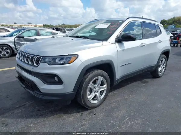 3C4NJDBN9RT112718 2024 JEEP COMPASS - Image 2