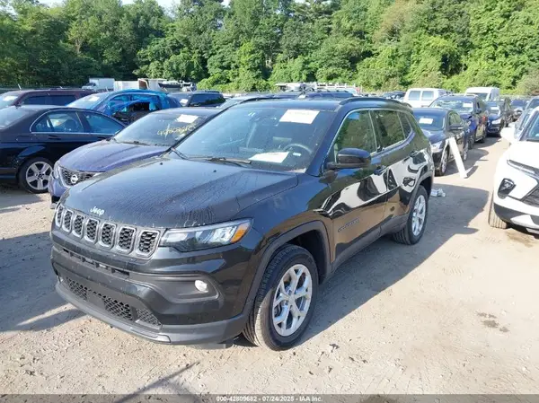 3C4NJDBN9RT117417 2024 JEEP COMPASS - Image 2