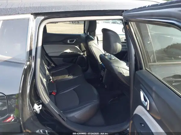 3C4NJDBN9RT117417 2024 JEEP COMPASS - Image 8