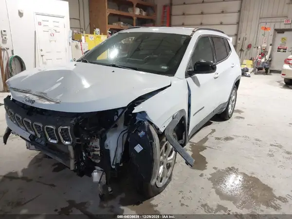 3C4NJDBN9RT117434 2024 JEEP COMPASS - Image 2
