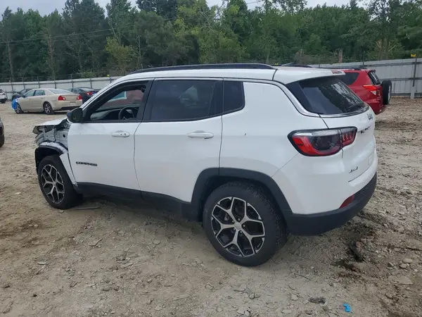 3C4NJDBN9RT603421 2024 JEEP COMPASS - Image 2