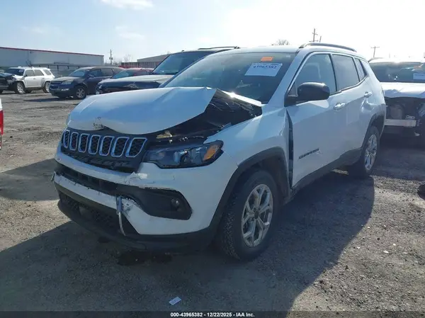 3C4NJDBN9ST505575 2025 JEEP COMPASS - Image 2
