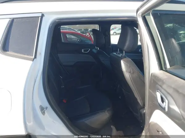 3C4NJDBN9ST505575 2025 JEEP COMPASS - Image 8