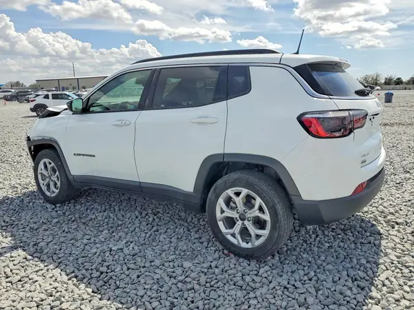 3C4NJDBN9ST526930 2025 JEEP COMPASS - Image 2