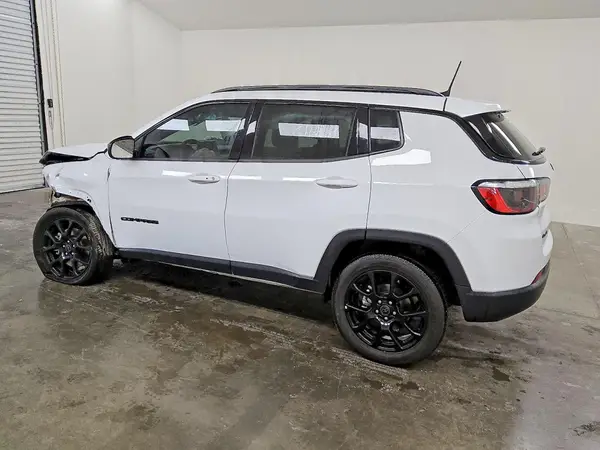3C4NJDBN9ST554372 2025 JEEP COMPASS - Image 2
