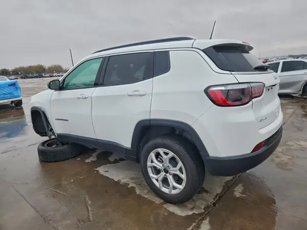 3C4NJDBN9ST560639 2025 JEEP COMPASS - Image 2