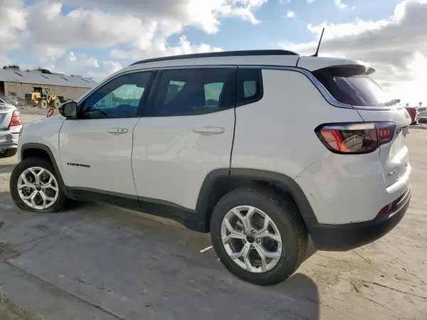 3C4NJDBN9ST566196 2025 JEEP COMPASS - Image 2