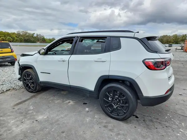 3C4NJDBN9ST607538 2025 JEEP COMPASS - Image 2
