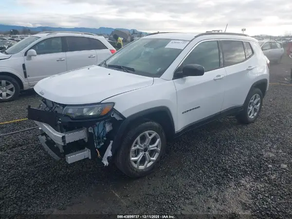 3C4NJDBN9ST617390 2025 JEEP COMPASS - Image 2