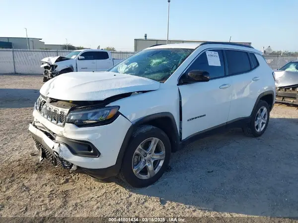 3C4NJDBNXPT505639 2023 JEEP COMPASS - Image 2