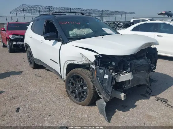 3C4NJDBNXPT513661 2023 JEEP COMPASS - Image 1