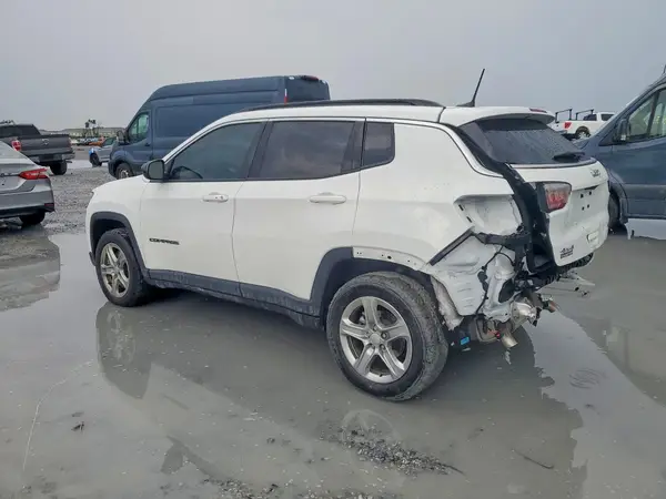 3C4NJDBNXPT518391 2023 JEEP COMPASS - Image 2