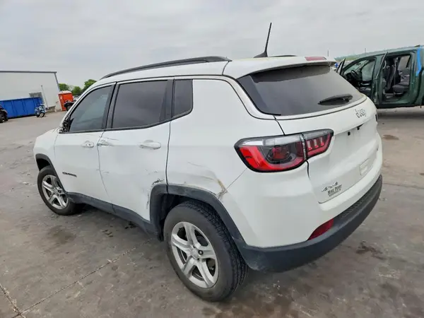 3C4NJDBNXPT525048 2023 JEEP COMPASS - Image 2