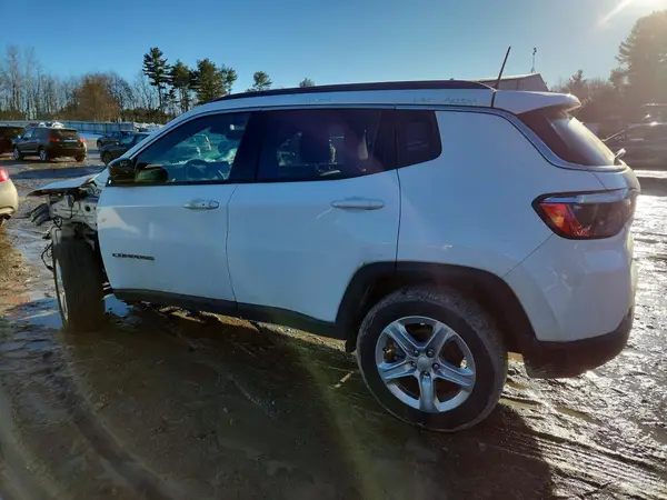 3C4NJDBNXPT532923 2023 JEEP COMPASS - Image 2