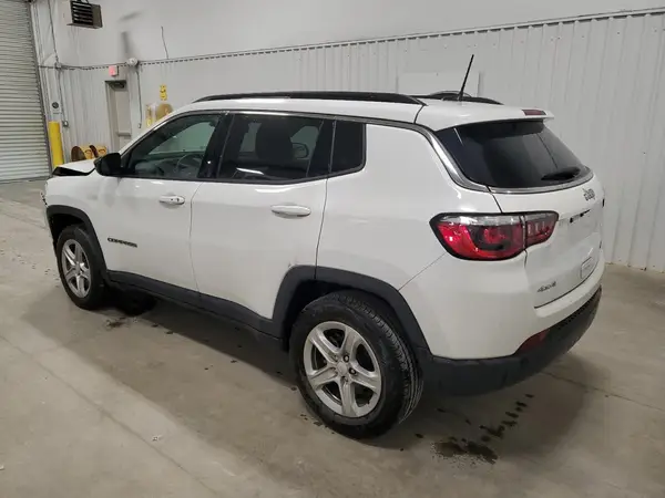3C4NJDBNXPT544182 2023 JEEP COMPASS - Image 2
