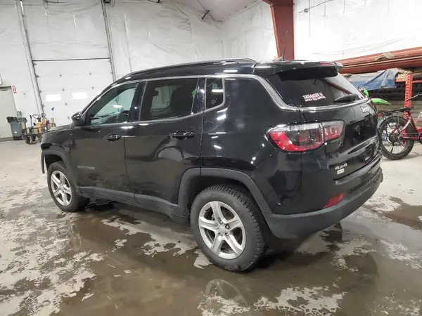 3C4NJDBNXPT545512 2023 JEEP COMPASS - Image 2