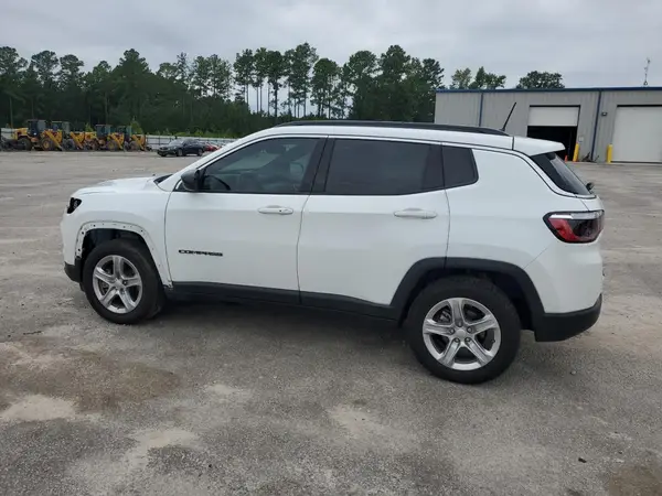 3C4NJDBNXPT549589 2023 JEEP COMPASS - Image 2