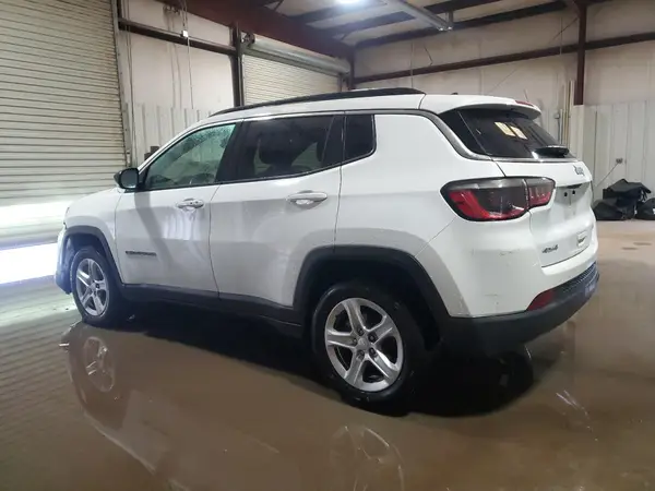 3C4NJDBNXPT553321 2023 JEEP COMPASS - Image 2