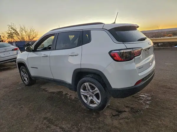 3C4NJDBNXPT553447 2023 JEEP COMPASS - Image 2