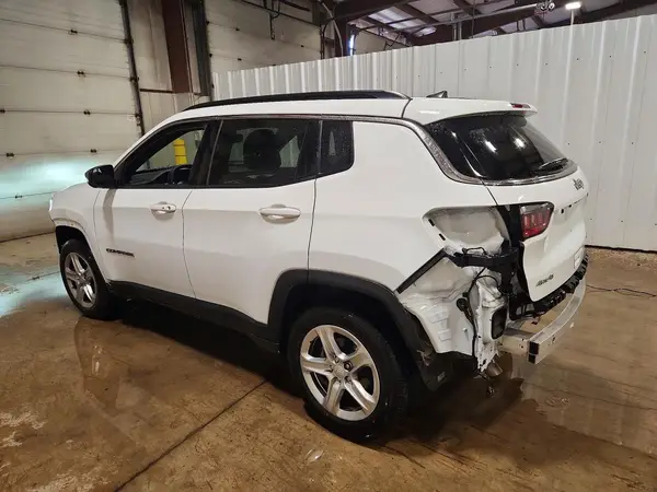 3C4NJDBNXPT561435 2023 JEEP COMPASS - Image 2