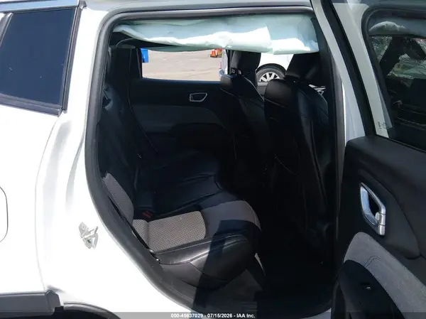 3C4NJDBNXPT561726 2023 JEEP COMPASS - Image 8