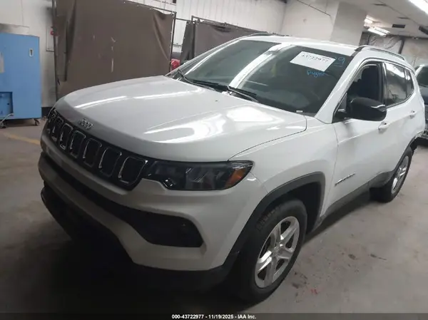 3C4NJDBNXPT562083 2023 JEEP COMPASS - Image 2