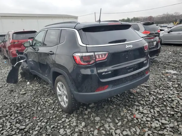 3C4NJDBNXRT101047 2024 JEEP COMPASS - Image 2
