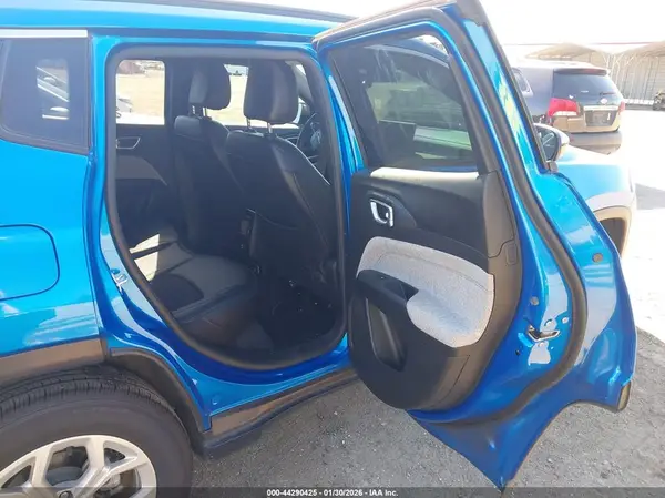 3C4NJDBNXRT105227 2024 JEEP COMPASS - Image 8