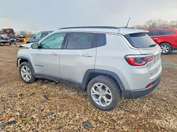 3C4NJDBNXRT113344 2024 JEEP COMPASS - Image 2