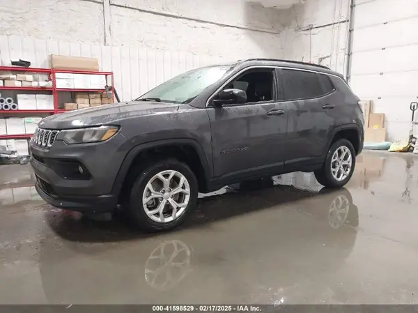 3C4NJDBNXRT116955 2024 JEEP COMPASS - Image 2