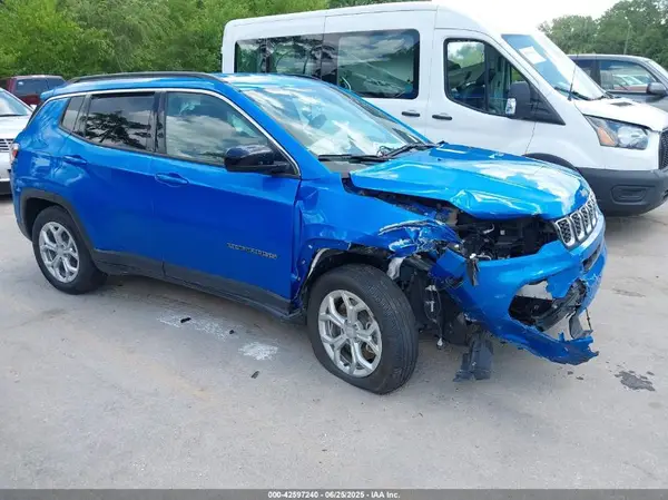 3C4NJDBNXRT118589 2024 JEEP COMPASS - Image 1