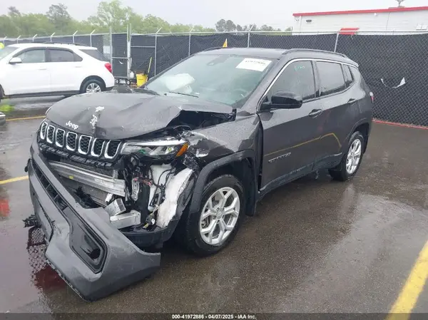 3C4NJDBNXRT120438 2024 JEEP COMPASS - Image 2